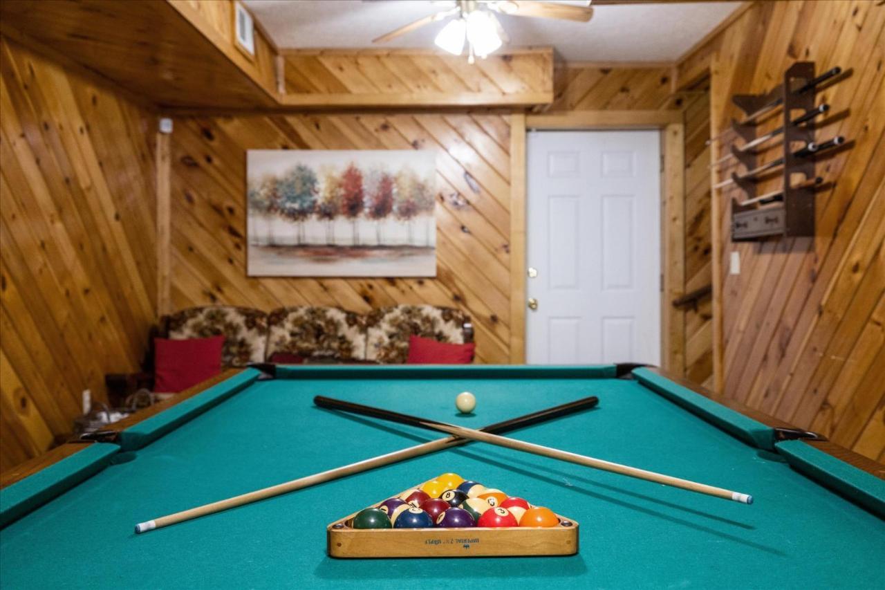 Smokey Max Chalet Sevierville Bagian luar foto